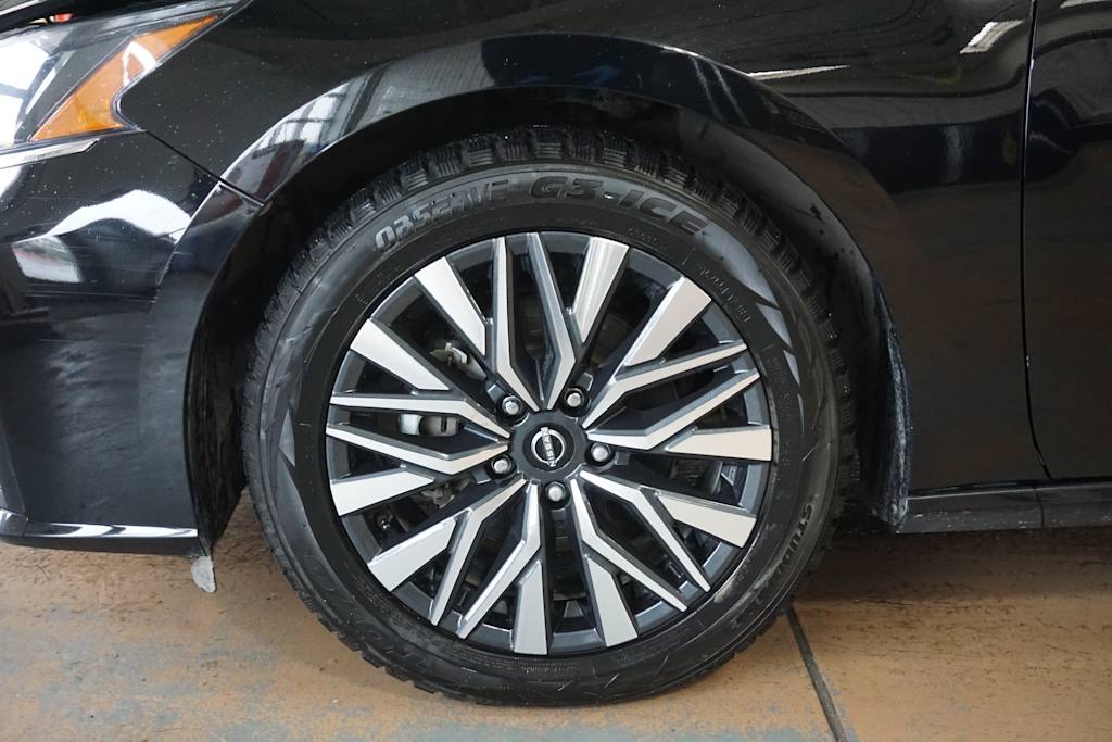 Thumbnail: 2024 Nissan Altima - 5