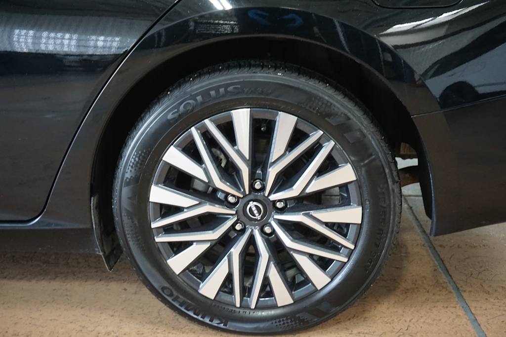 Thumbnail: 2024 Nissan Altima - 16