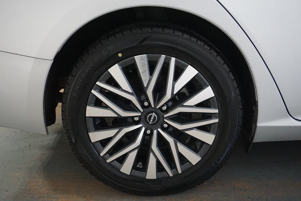 Thumbnail: 2024 Nissan Altima - 17