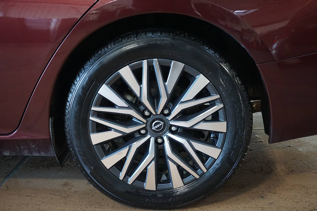 Thumbnail: 2023 Nissan Altima - 17