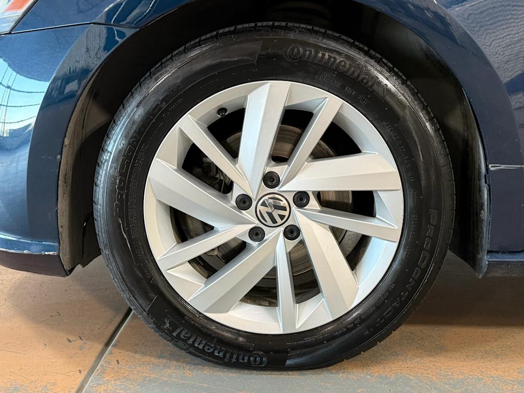 Thumbnail: 2018 Volkswagen Passat - 5