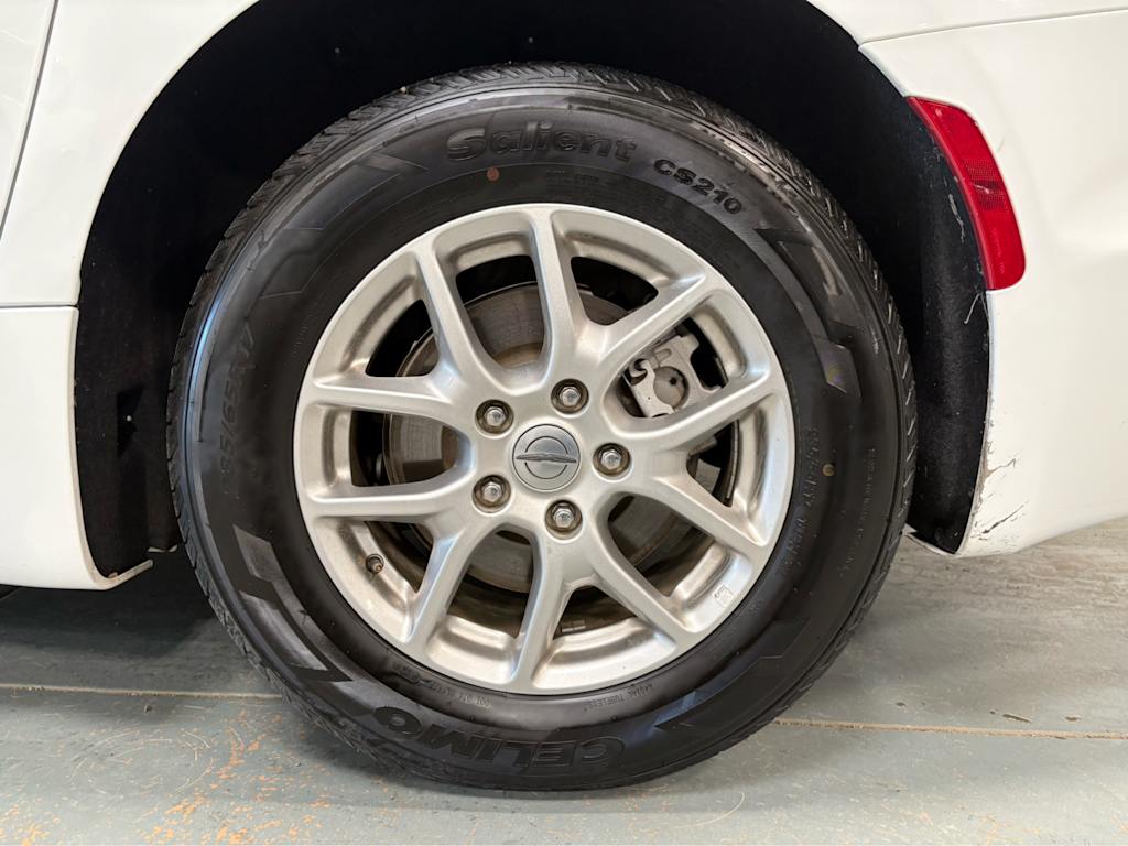 Thumbnail: 2023 Chrysler Pacifica - 18