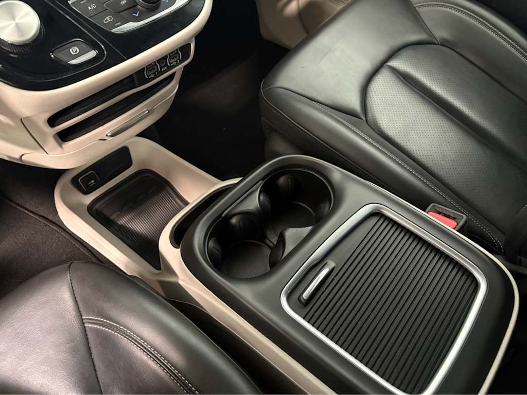 Thumbnail: 2023 Chrysler Pacifica - 28