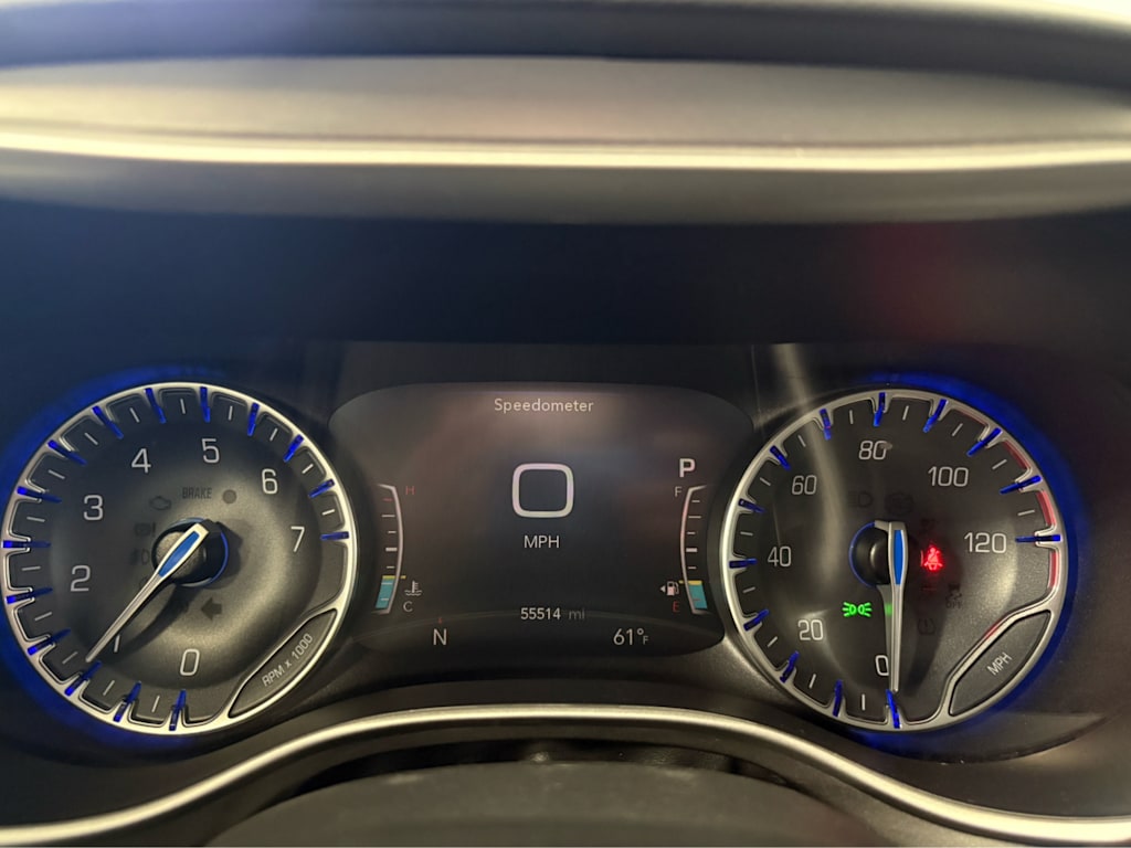 Thumbnail: 2023 Chrysler Pacifica - 12