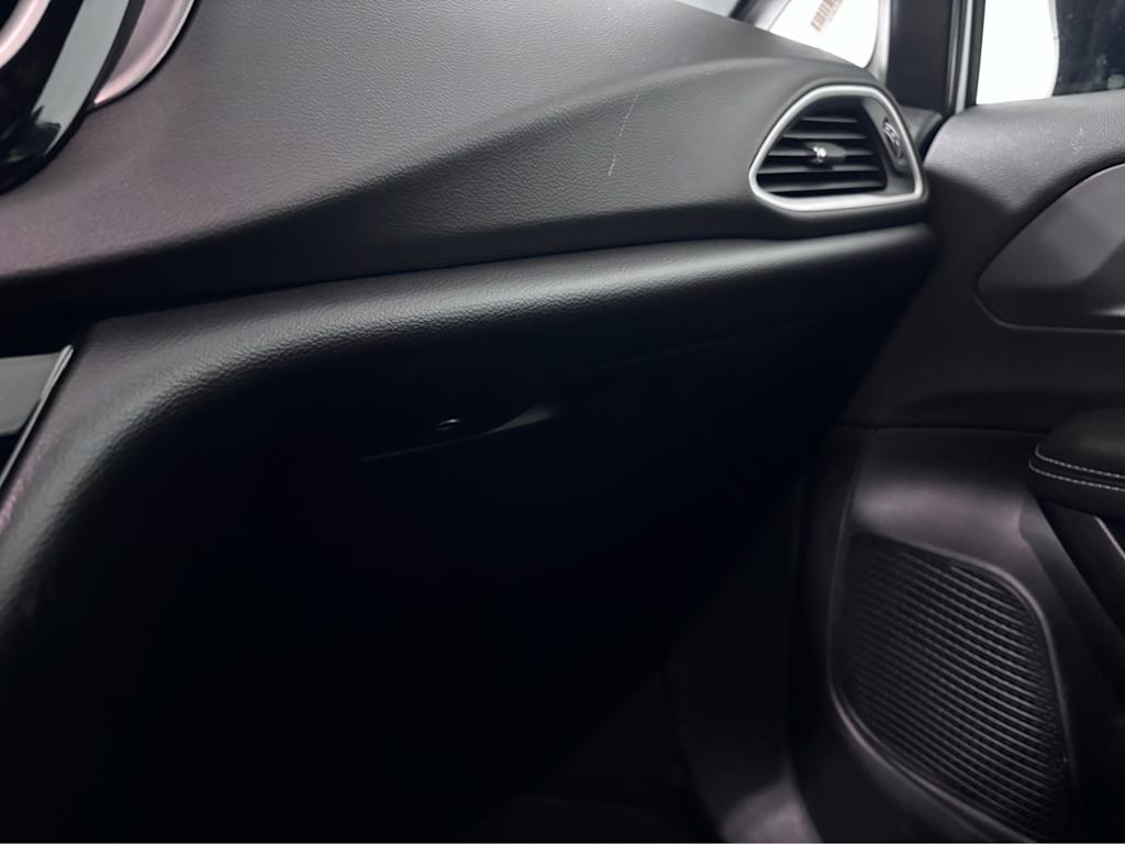Thumbnail: 2025 Chrysler Pacifica - 24