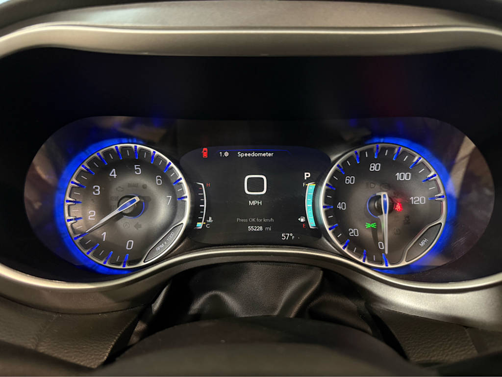 Thumbnail: 2023 Chrysler Pacifica - 11