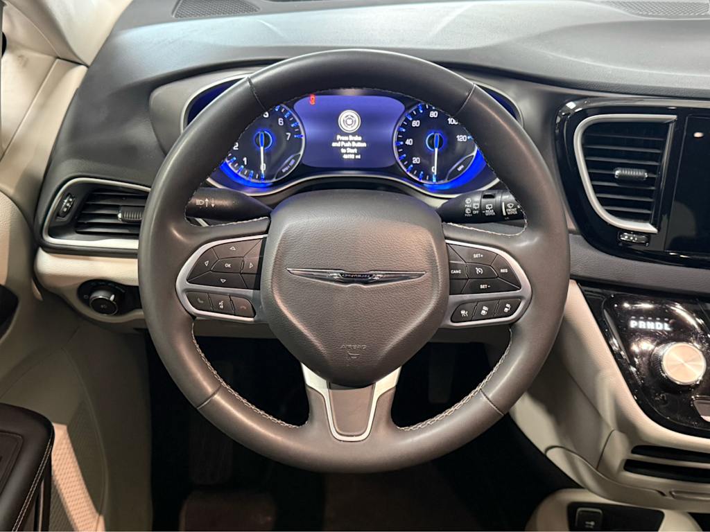 Thumbnail: 2023 Chrysler Pacifica - 7