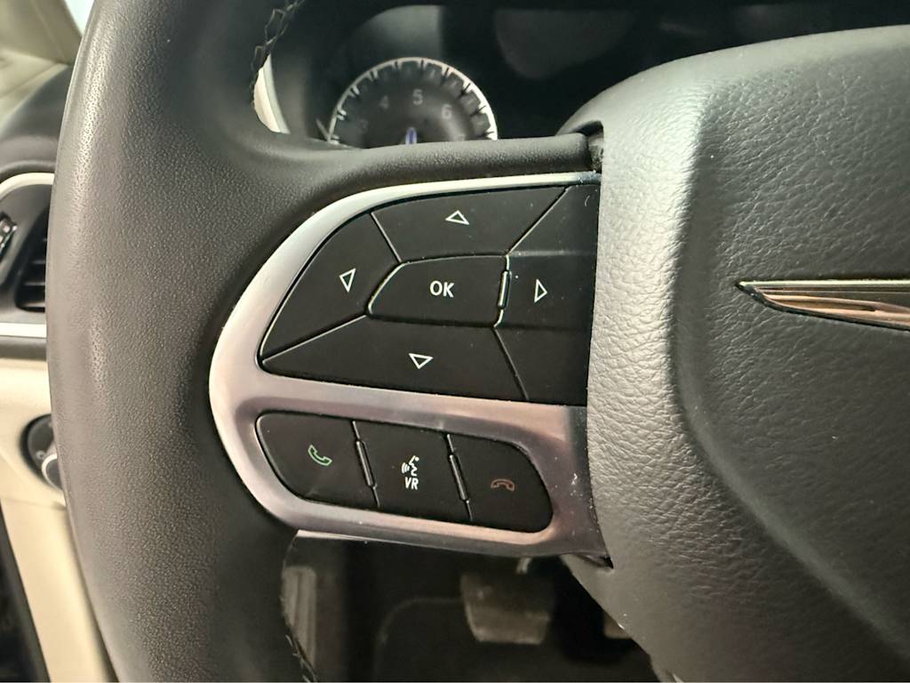 Thumbnail: 2023 Chrysler Pacifica - 20