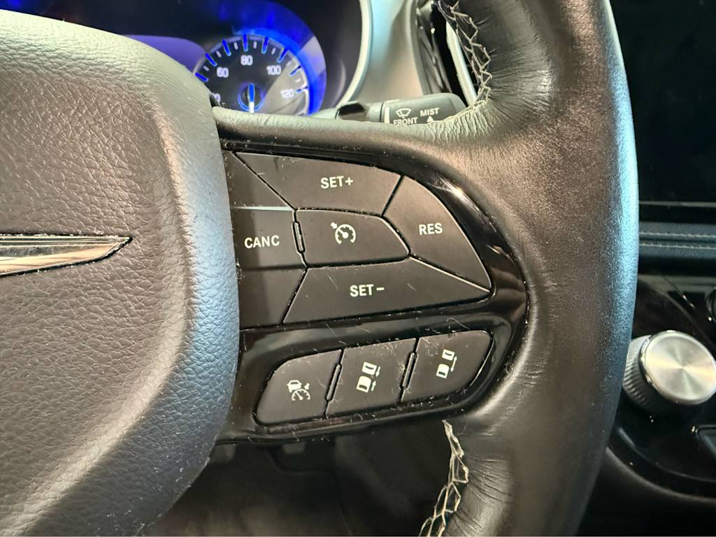 Thumbnail: 2021 Chrysler Pacifica - 17