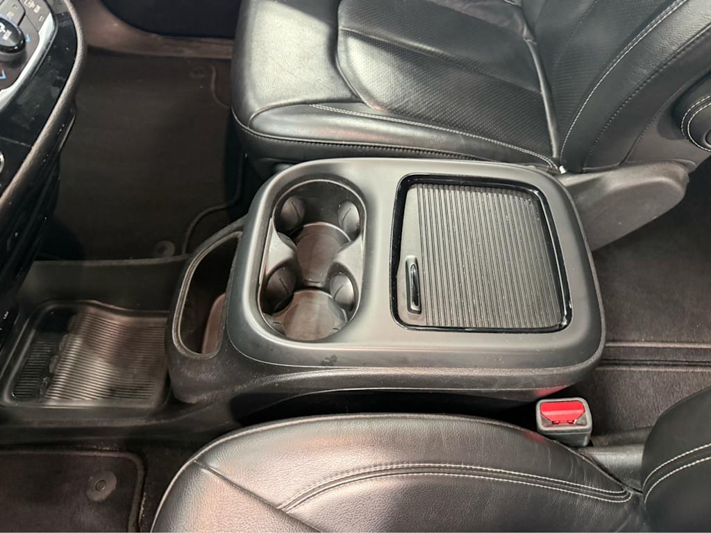 Thumbnail: 2021 Chrysler Pacifica - 9