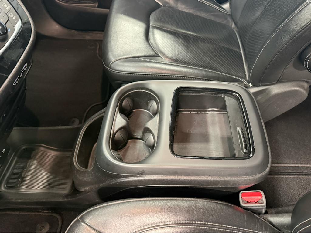 Thumbnail: 2021 Chrysler Pacifica - 20