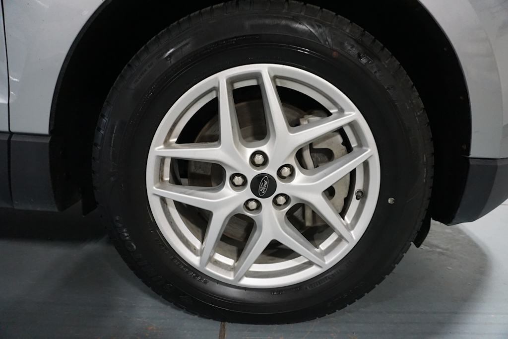 Thumbnail: 2023 Ford Edge - 5