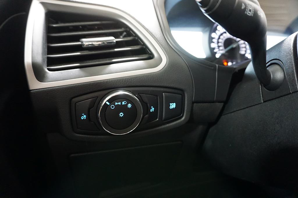 Thumbnail: 2023 Ford Edge - 23