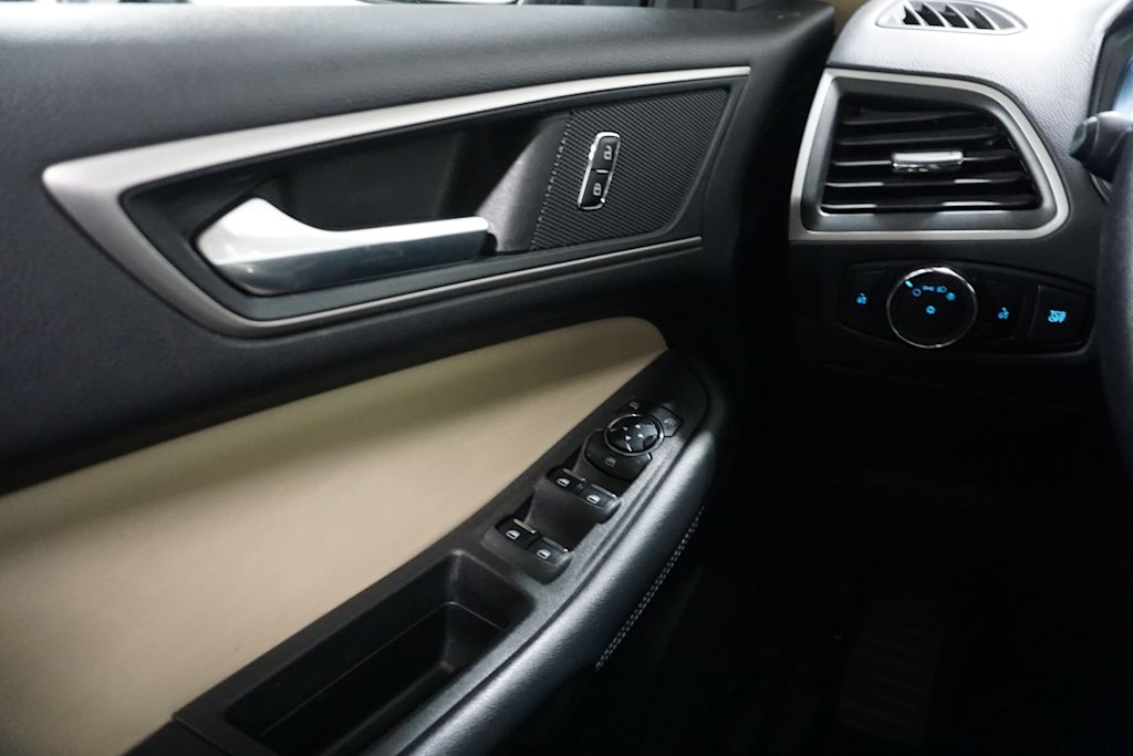 Thumbnail: 2023 Ford Edge - 24