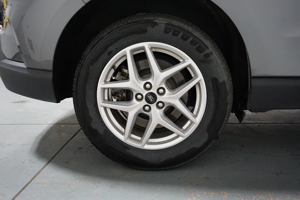 Thumbnail: 2023 Ford Edge - 17