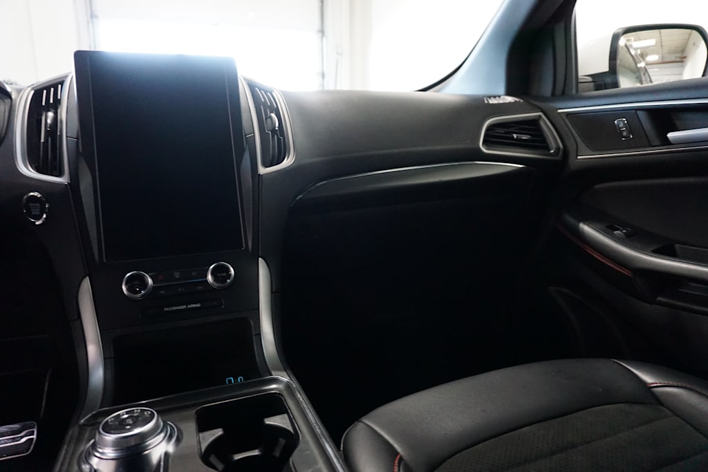 Thumbnail: 2022 Ford Edge - 13