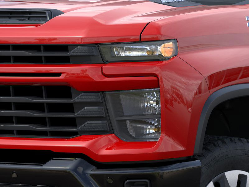 2025 Chevrolet Silverado 2500 Custom 18