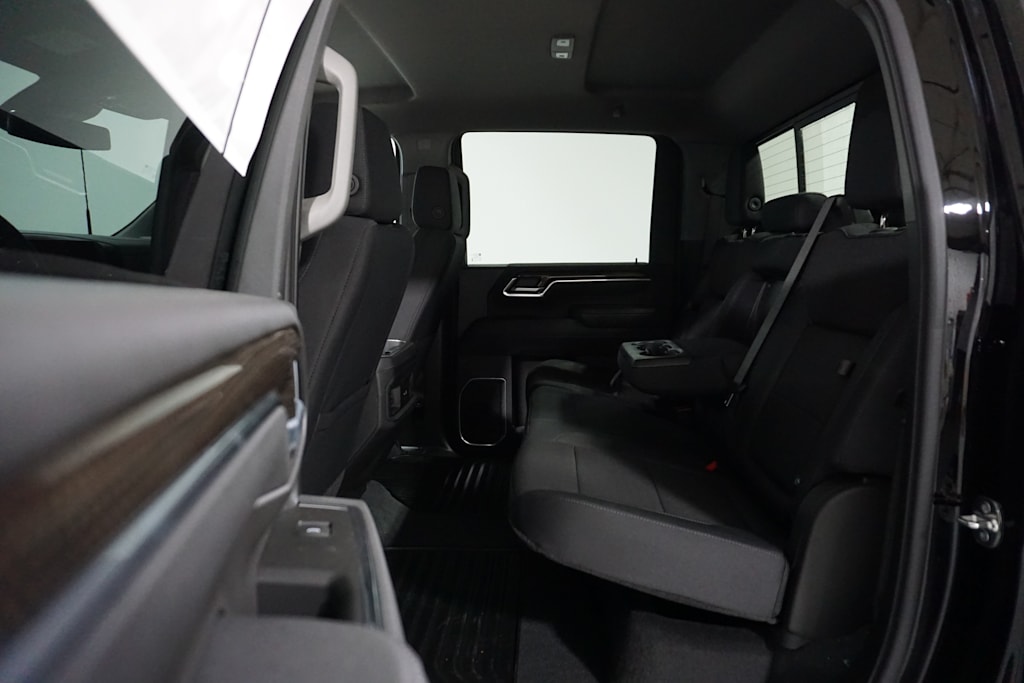 Thumbnail: 2025 Chevrolet Silverado 2500 - 23