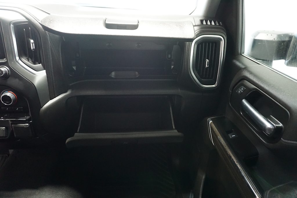 Thumbnail: 2022 Chevrolet Silverado 3500 - 21