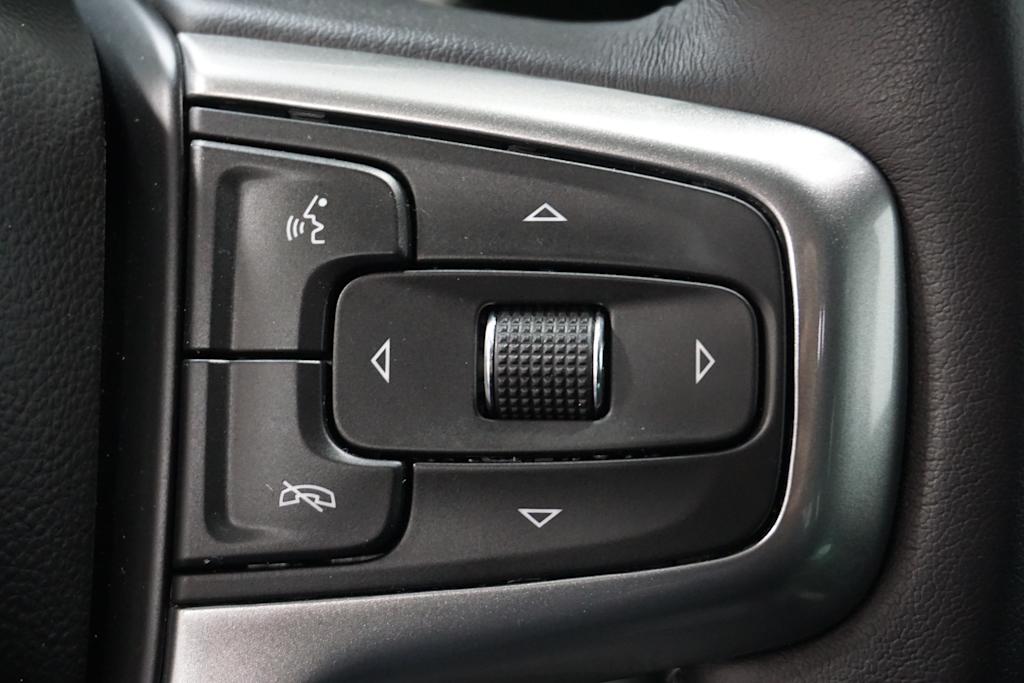 Thumbnail: 2022 Chevrolet Silverado 3500 - 25