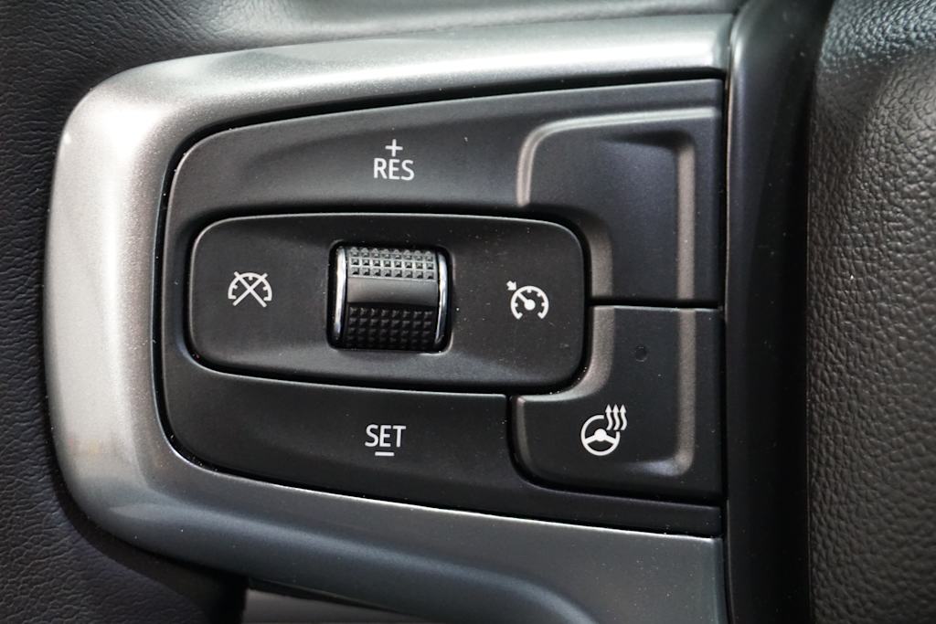 Thumbnail: 2022 Chevrolet Silverado 3500 - 26