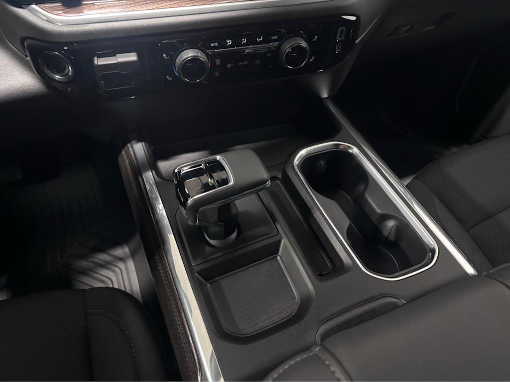 Thumbnail: 2026 Chevrolet Silverado 1500 - 10