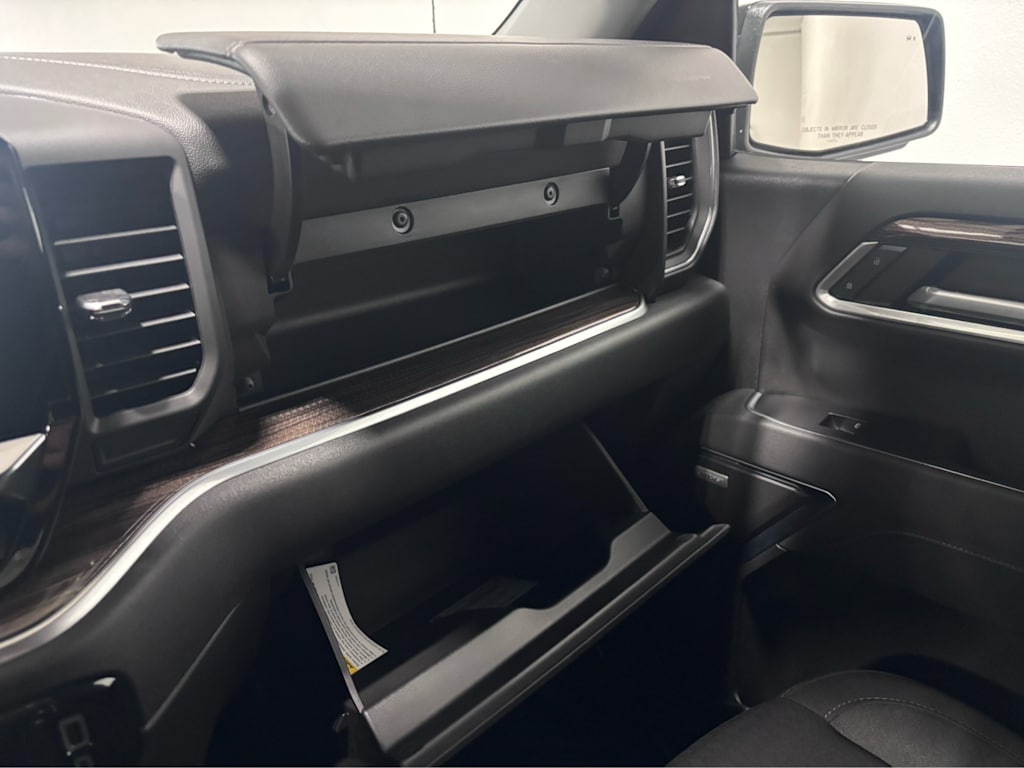 Thumbnail: 2026 Chevrolet Silverado 1500 - 22
