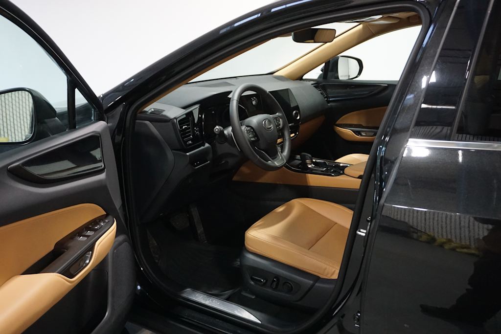 Thumbnail: 2025 Lexus ES - 15