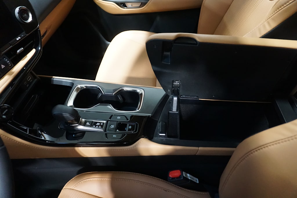 Thumbnail: 2025 Lexus ES - 18