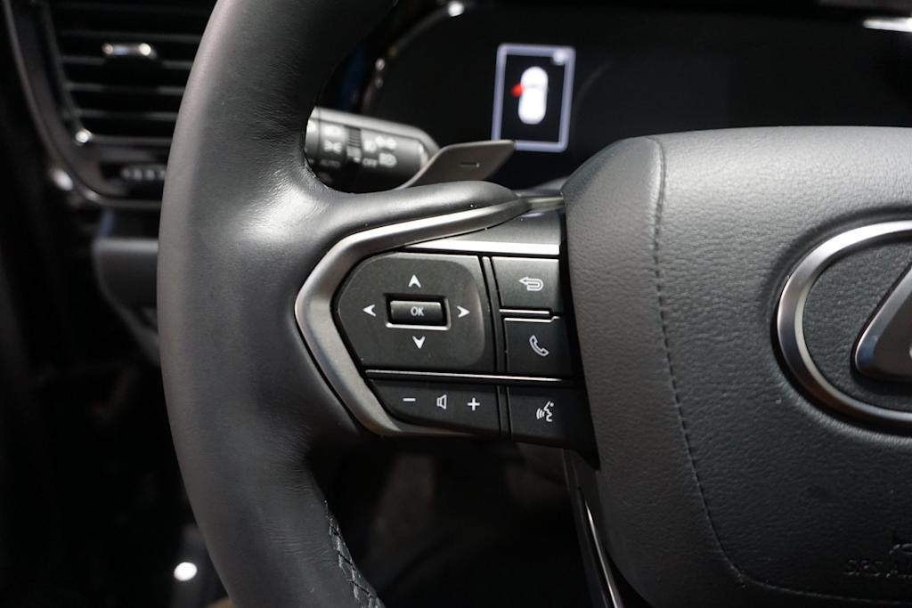 Thumbnail: 2025 Lexus ES - 21