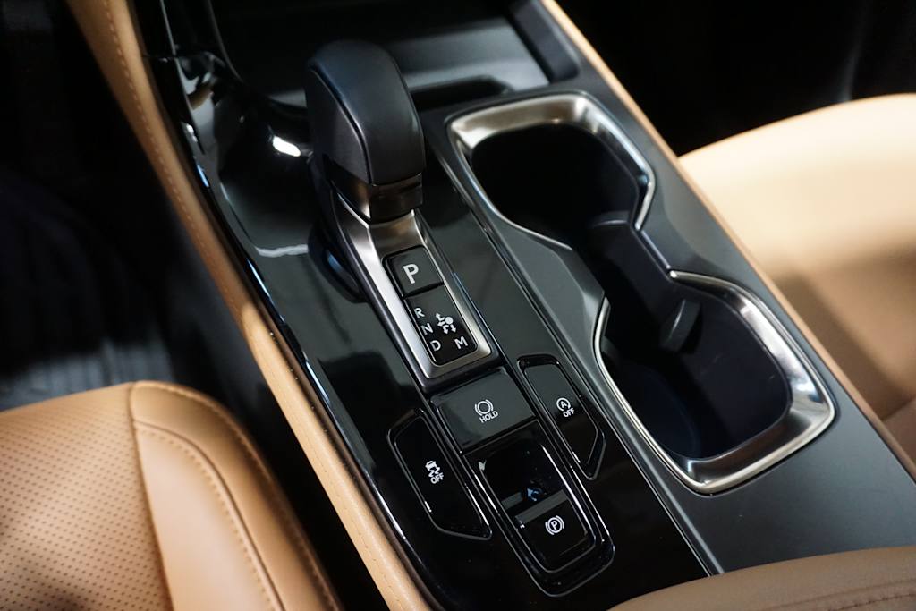 Thumbnail: 2025 Lexus ES - 19