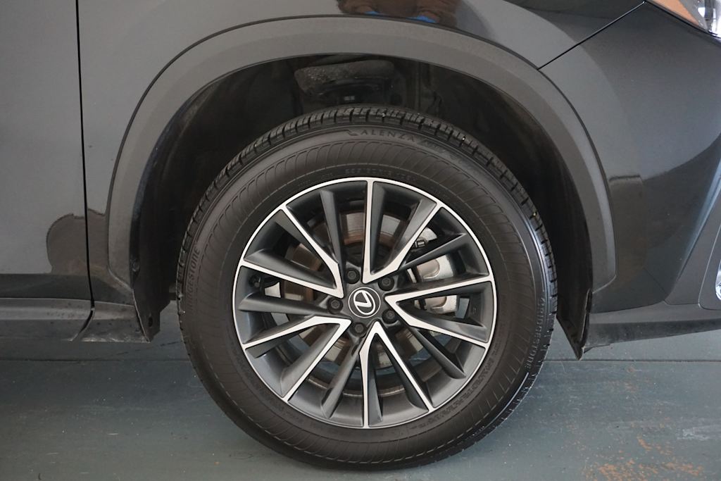 Thumbnail: 2025 Lexus ES - 25