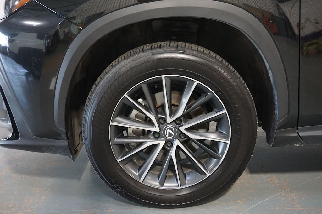 Thumbnail: 2025 Lexus ES - 5