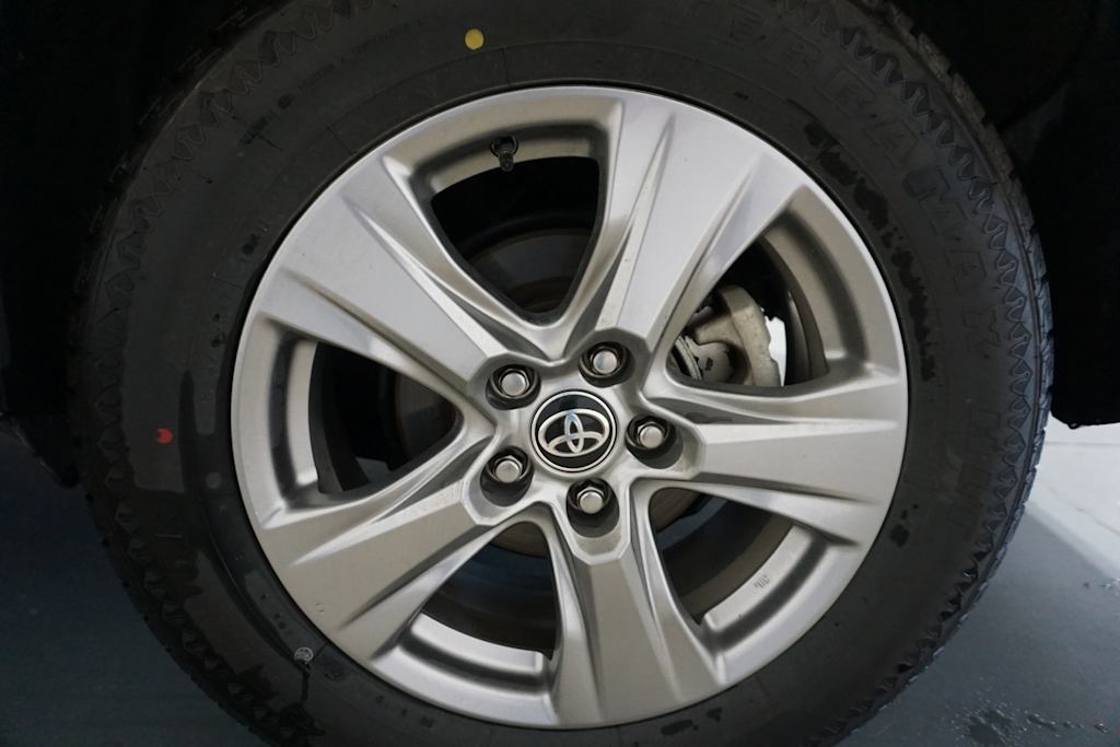 Thumbnail: 2024 Toyota RAV4 - 18