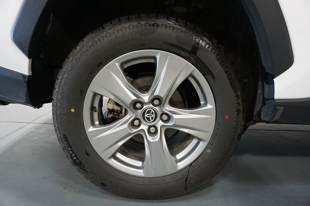 Thumbnail: 2024 Toyota RAV4 - 17