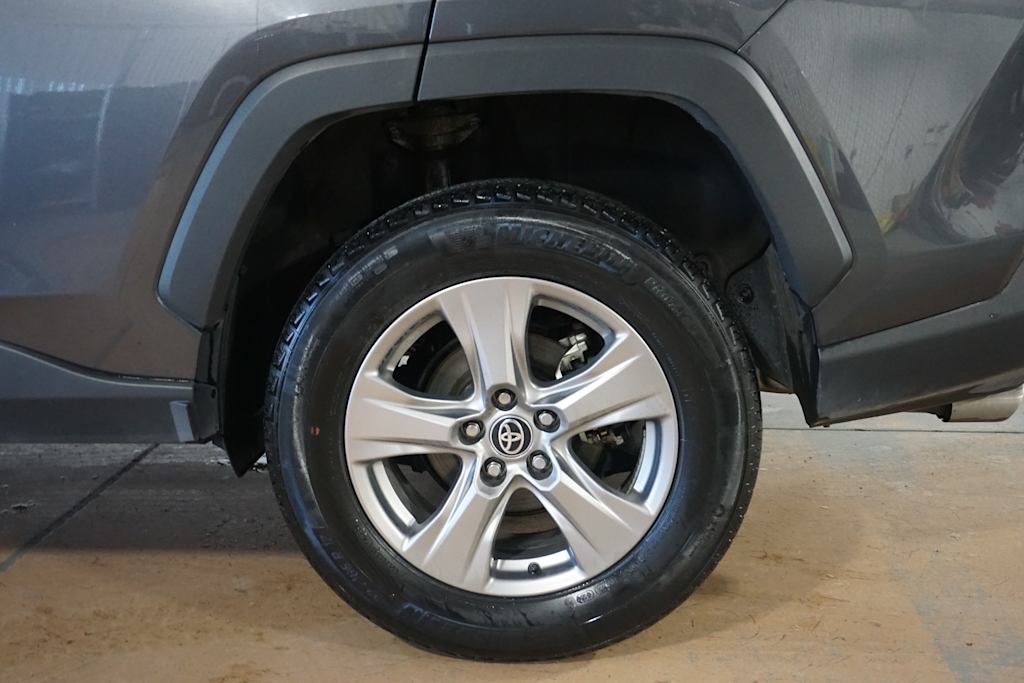 Thumbnail: 2024 Toyota RAV4 - 17