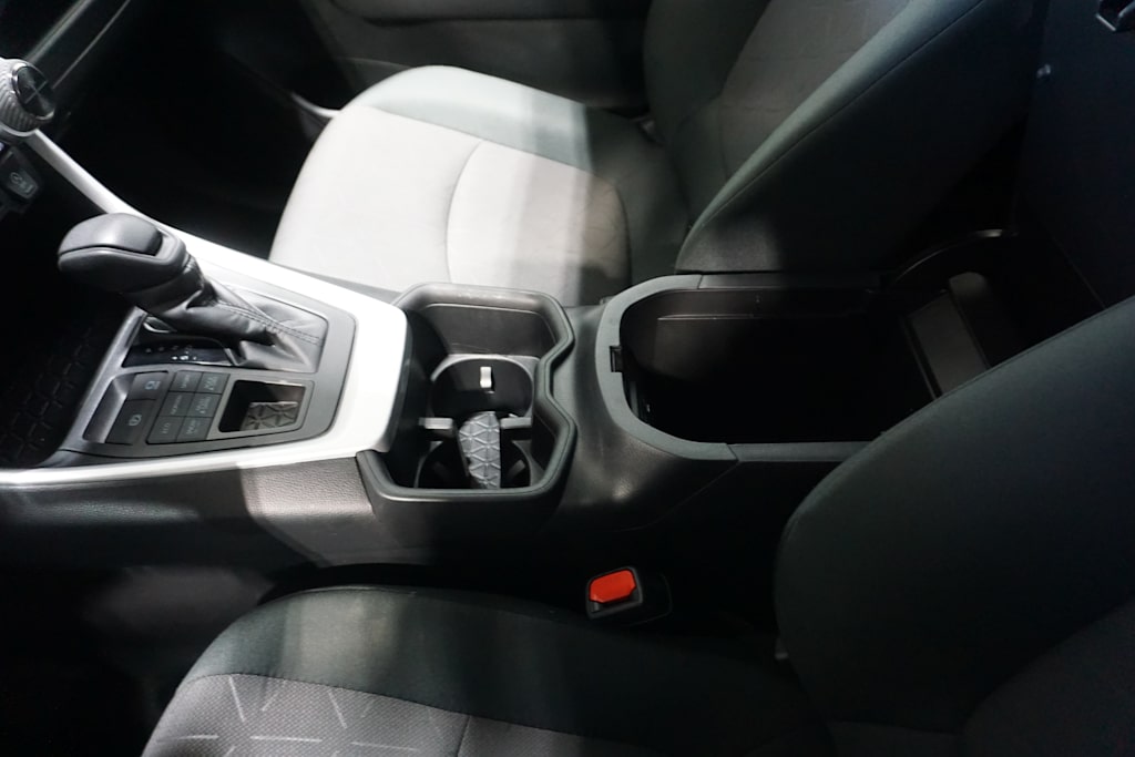 Thumbnail: 2024 Toyota RAV4 - 10