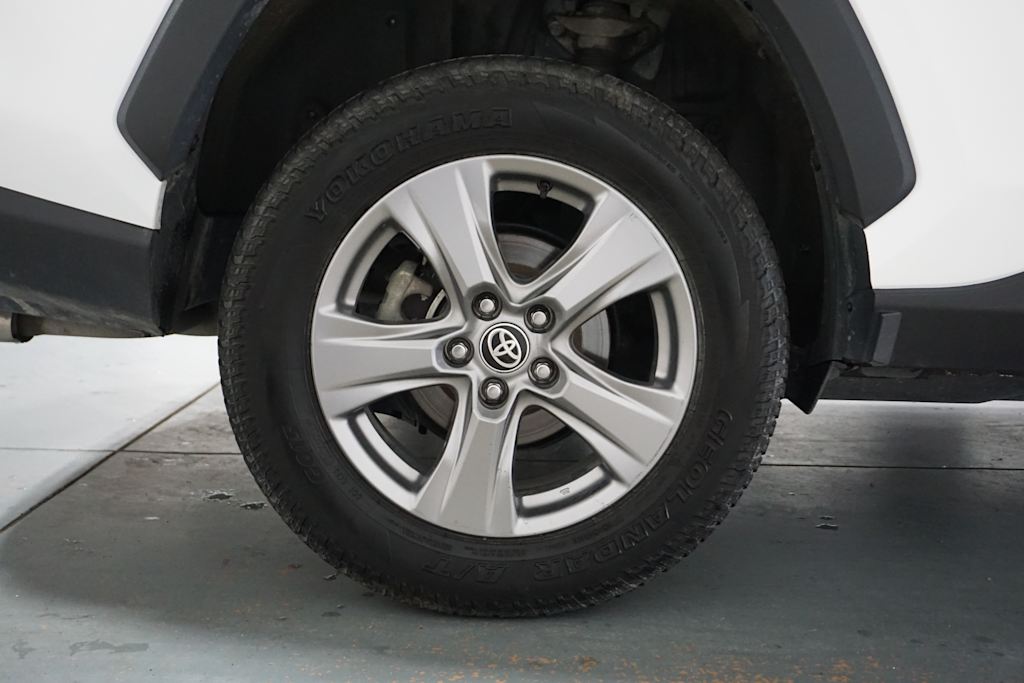 Thumbnail: 2024 Toyota RAV4 - 19