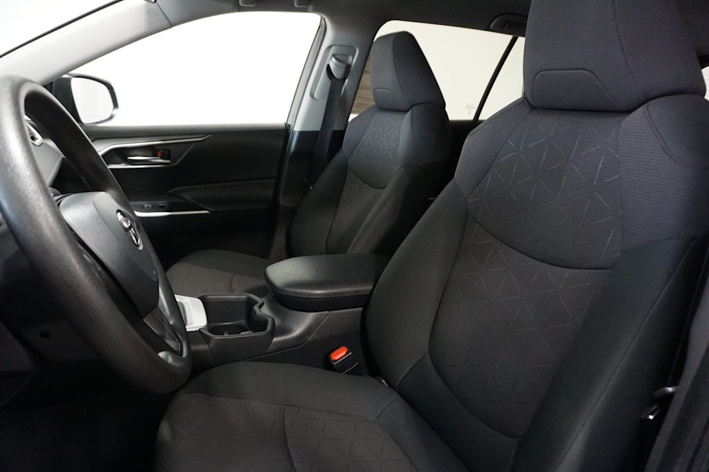 Thumbnail: 2024 Toyota RAV4 - 8