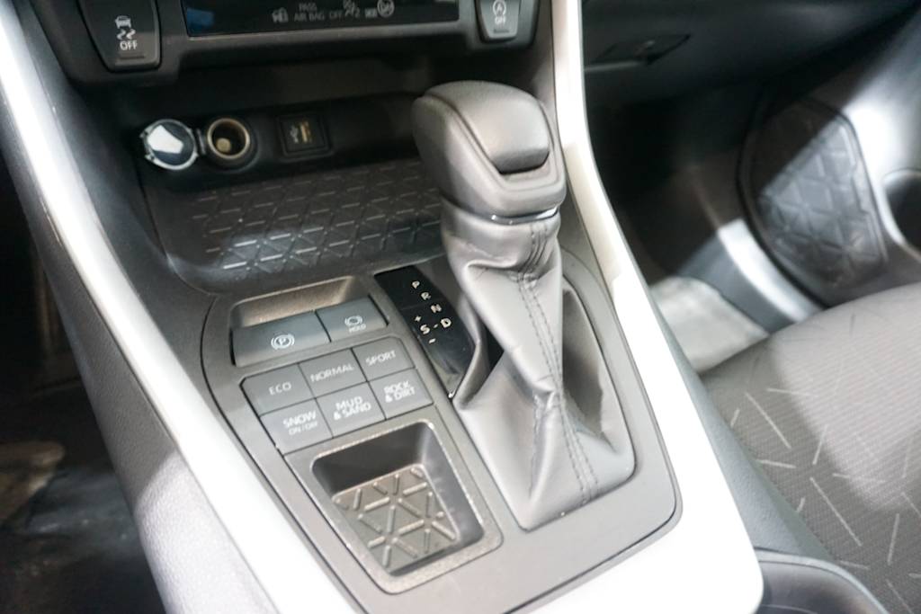 Thumbnail: 2024 Toyota RAV4 - 23