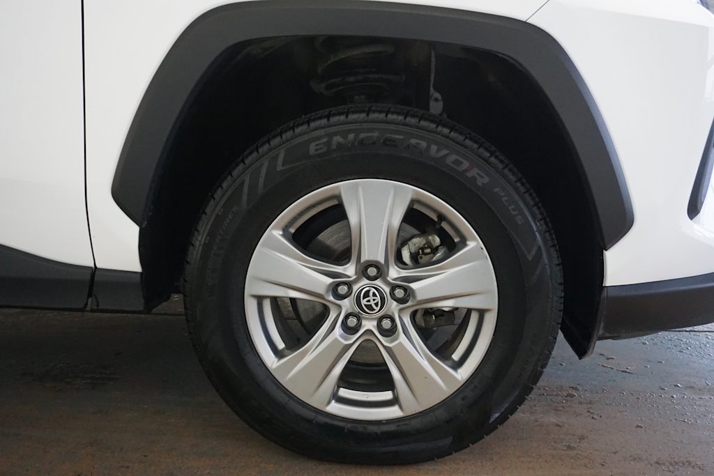 Thumbnail: 2024 Toyota RAV4 - 18