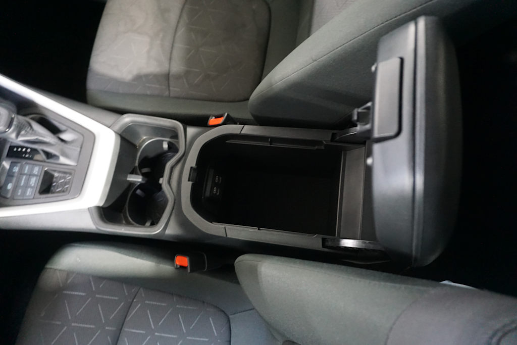 Thumbnail: 2023 Toyota RAV4 - 24