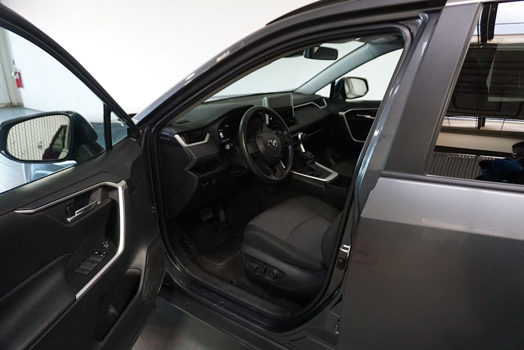 Thumbnail: 2023 Toyota RAV4 - 19