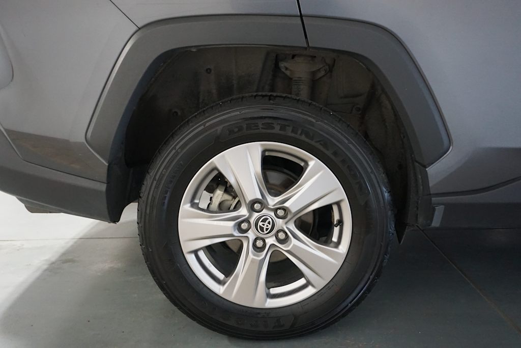 Thumbnail: 2023 Toyota RAV4 - 17