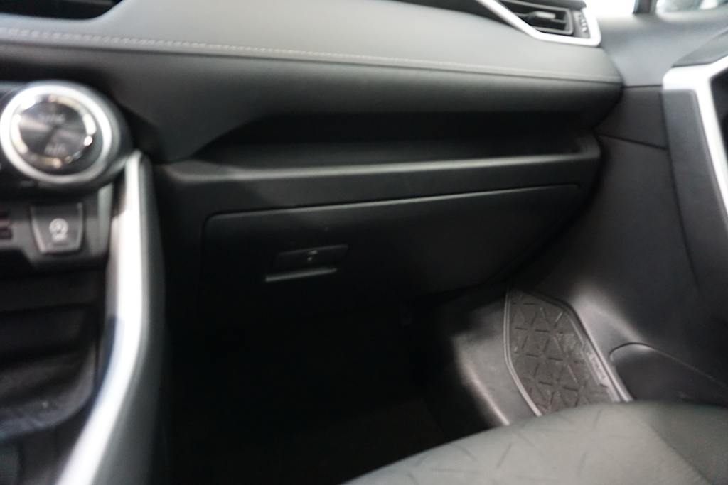 Thumbnail: 2023 Toyota RAV4 - 21