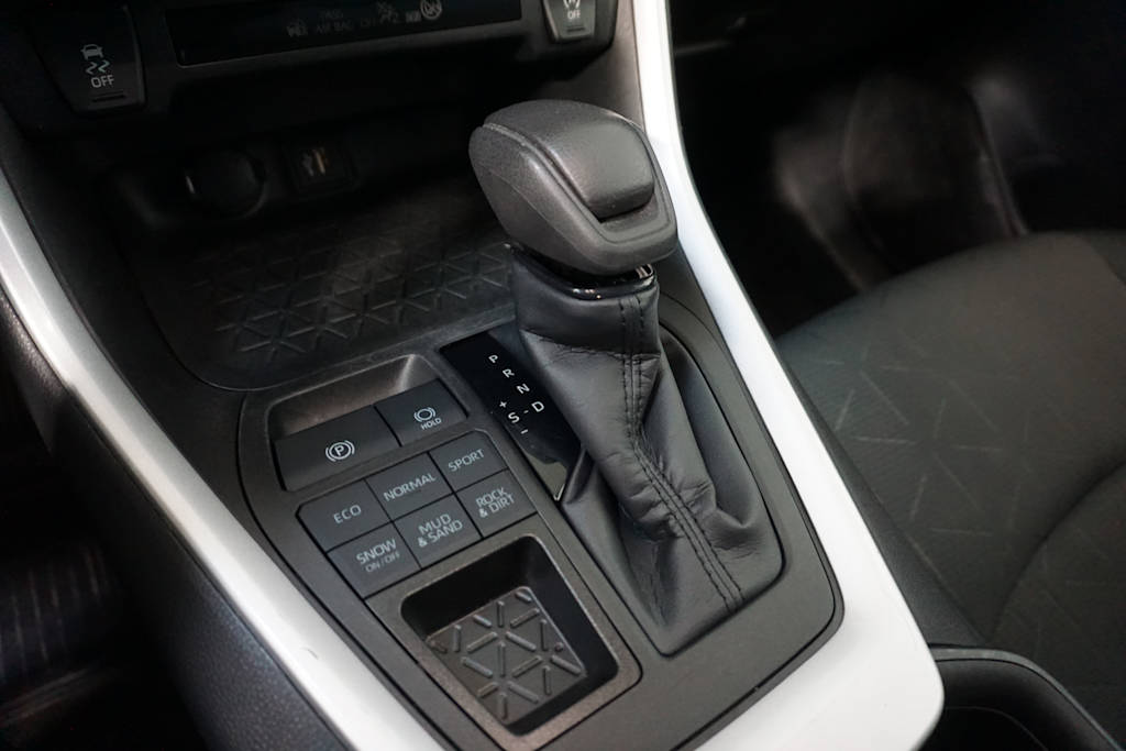 Thumbnail: 2023 Toyota RAV4 - 24