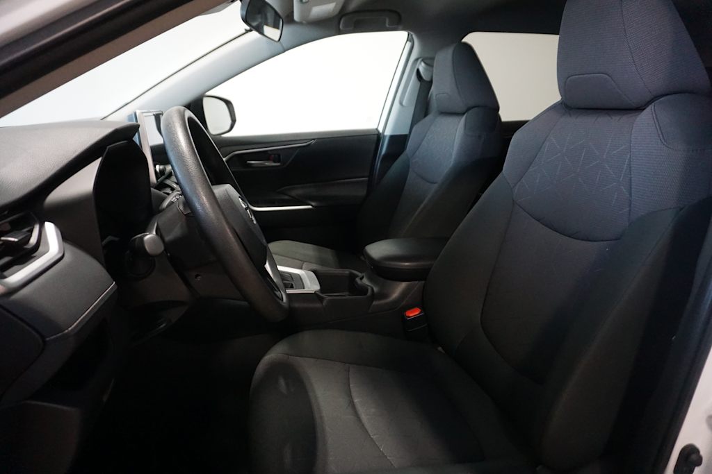 Thumbnail: 2024 Toyota RAV4 - 8