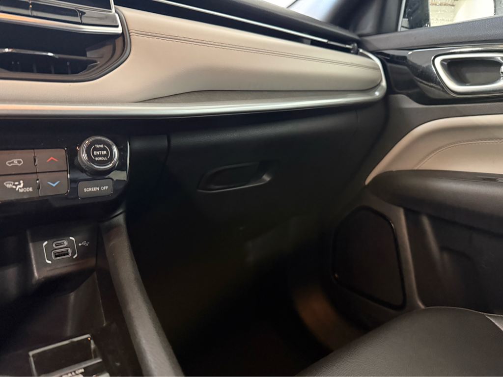 Thumbnail: 2025 Jeep Compass - 22