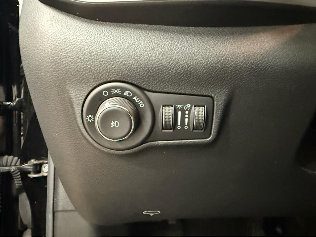 Thumbnail: 2025 Jeep Compass - 26