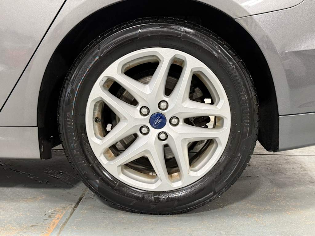 Thumbnail: 2014 Ford Fusion - 19